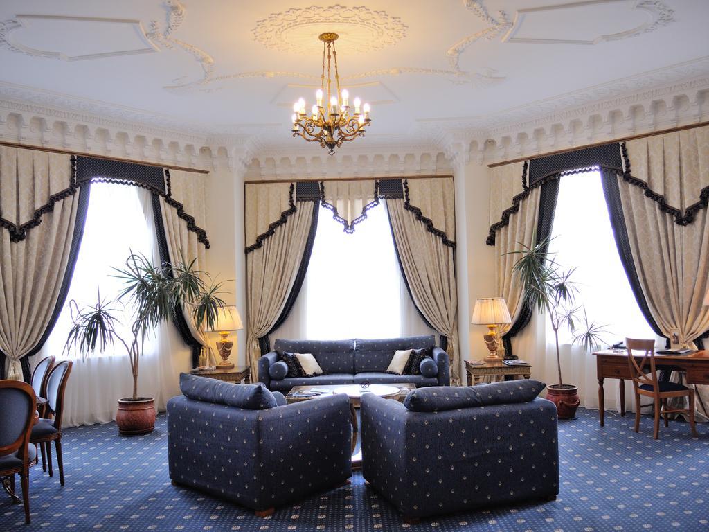 Grand Hotel Ukraine Dnipro Exterior foto
